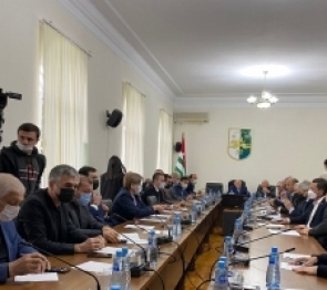 Депутаты Абхазии рассмотрели обращение Народно-патриотического союза Абхазии к Парламенту Республики